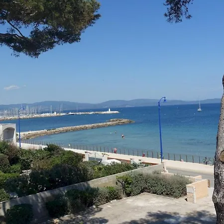Bona, Vue Hippodrome Et Mer, Clim Hyères