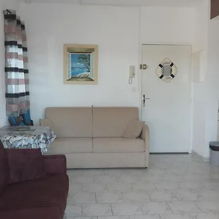 Apartment Bona, Vue Hippodrome Et Mer, Clim